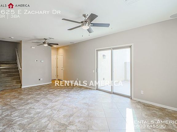 4th image of 3625 E Zachary Dr