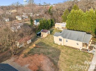 1554 7th Avenue Dr SW #2D, Hickory, NC 28602