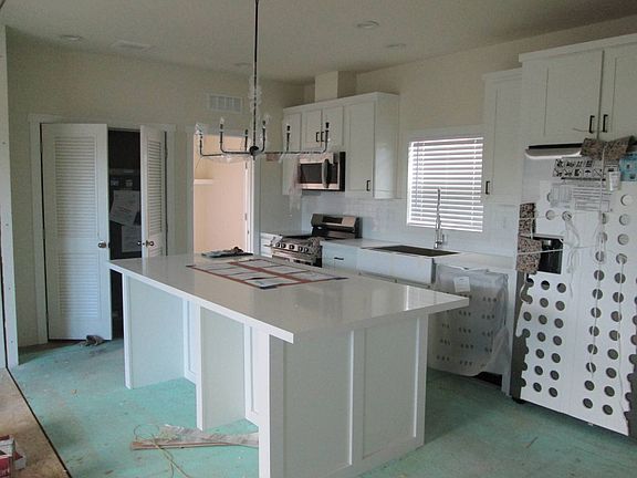 2nd image of 25000 Hawkbryn Ave Space 13