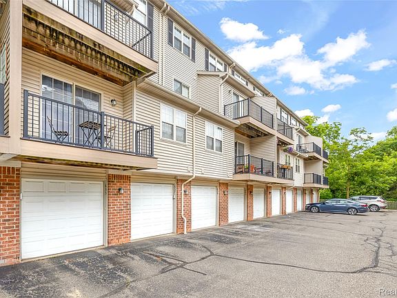 3rd image of 655 River Park Village Blvd