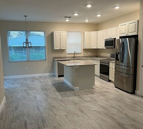 5th image of 5815 Twisted Oaks Dr