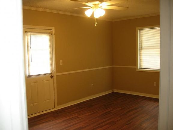 5th image of 27 Lynn Ave #27