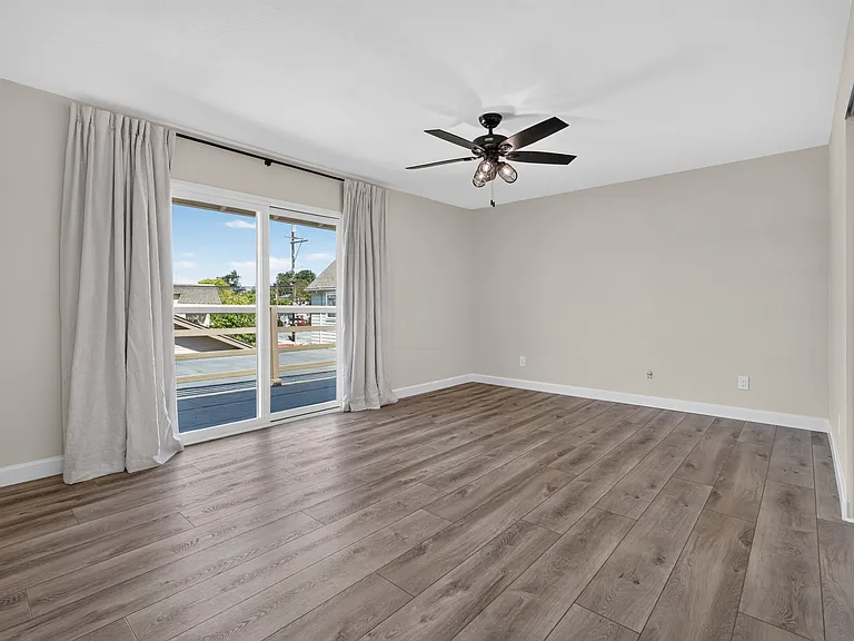 Upstairs Bedroom 2