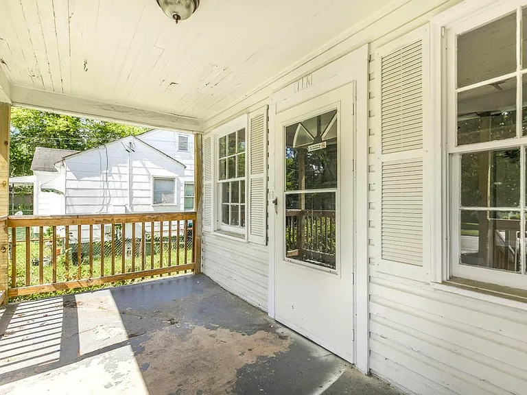 1055 Radio Dr — Photo 7