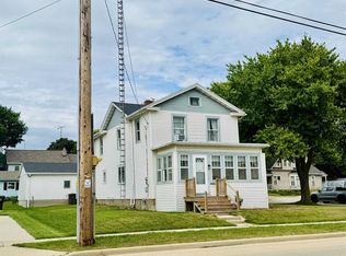 327 E Racine St, Jefferson, WI 53549