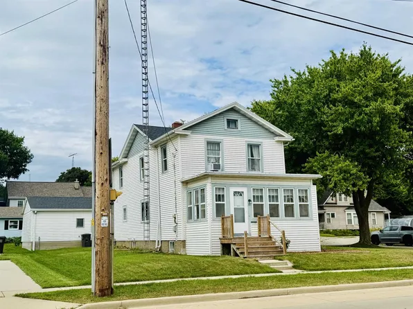327 East Racine Street, Jefferson, WI 53549