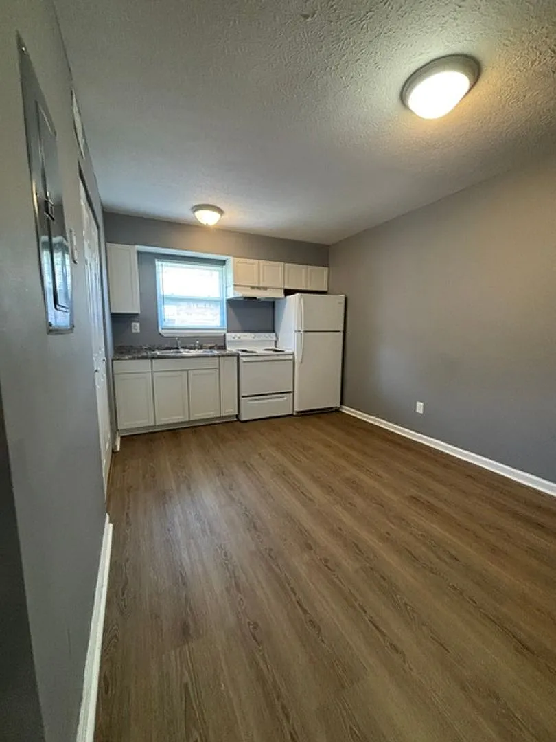 433 Wood Creek Dr. — Photo 4
