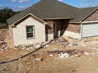 2120 Christine Dr, Granbury, TX 76048