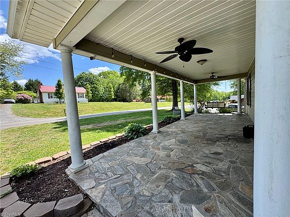 4th image of 417 White Pines Country Club Rd