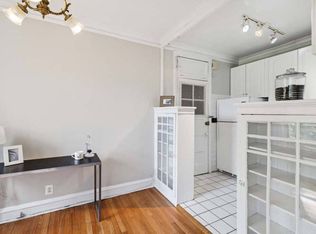 1033 Pleasant St #39-2A, Oak Park, IL 60302