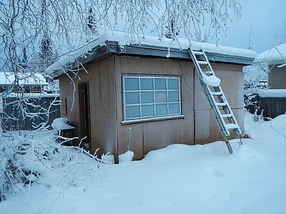 5th image of 308 Iditarod Ave