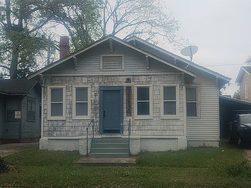 1114 E 37th St Photo 1