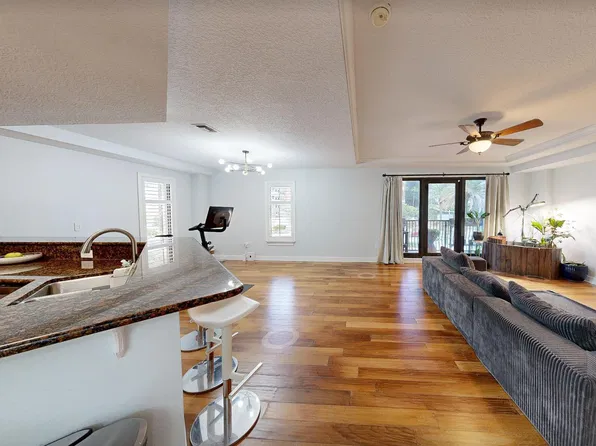 1478 RIVERPLACE Boulevard #202, Jacksonville, FL 32207