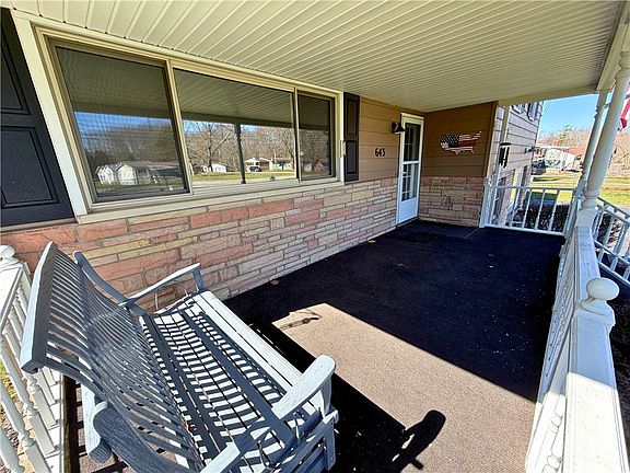 2nd image of 643 N Liberty Rd