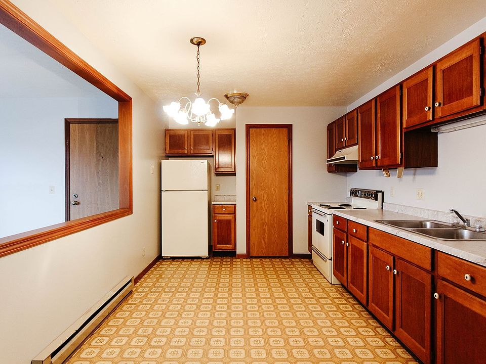 Lynnwood Apartments 22156 Maple Ct Woodburn IN Zillow