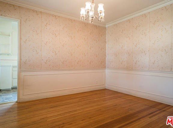 3rd image of 3911 Olmsted Ave