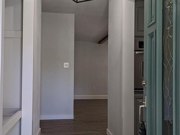 4th image of 2405 W Driftwood Dr