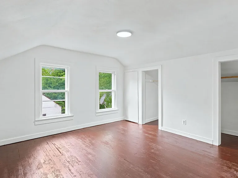 3034 Abbott St — Photo 24