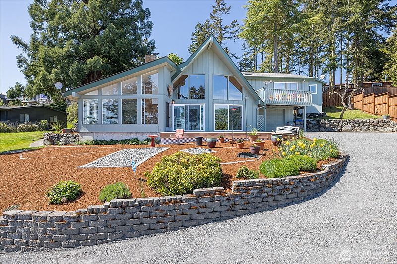 2nd image of 382 Discovery Way