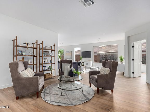 3rd image of 41511 N MILL CREEK Way