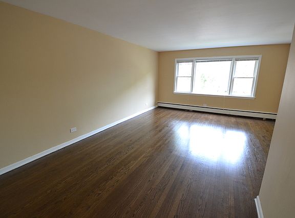 4th image of 2721 W Balmoral Ave #1
