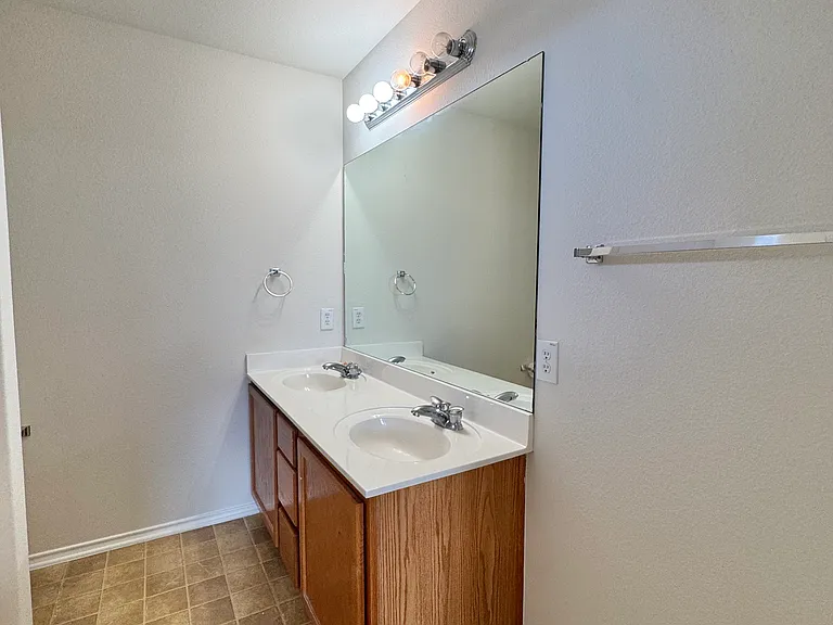 17307 Wayland Run — Photo 13
