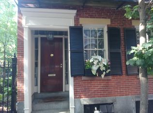 19 Phillips St, Boston, MA 02114