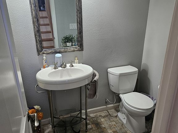 4th image of 2109 Clark Ln APT C