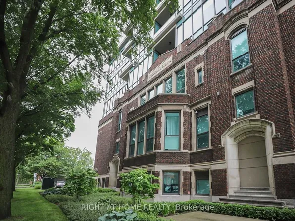 50 Murray St W #102, Hamilton, ON L8L 1B3