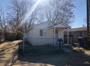 8143 Fuller Dr, Bakersfield, CA 93307