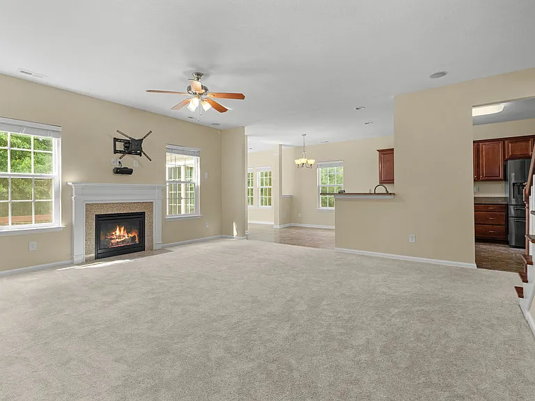 729 Creekwood Dr — Photo 11