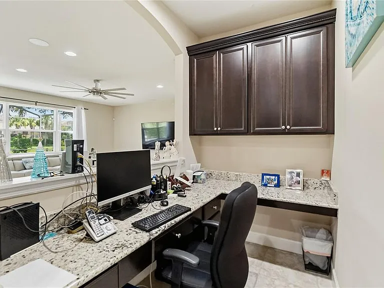 12130 Uleta Ln — Photo 11
