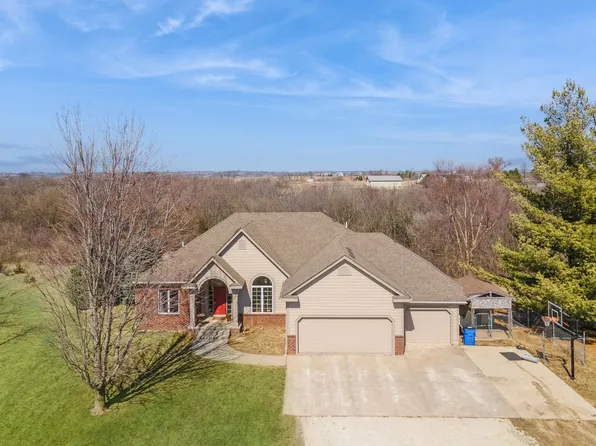 8377 Illinois St, Indianola, IA 50125