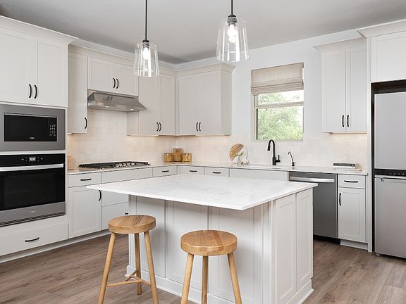 Lariat - Canyon Interior Image 3