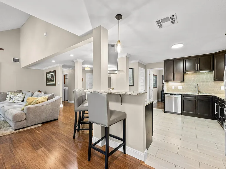 43 Hickory Oak Dr — Photo 23