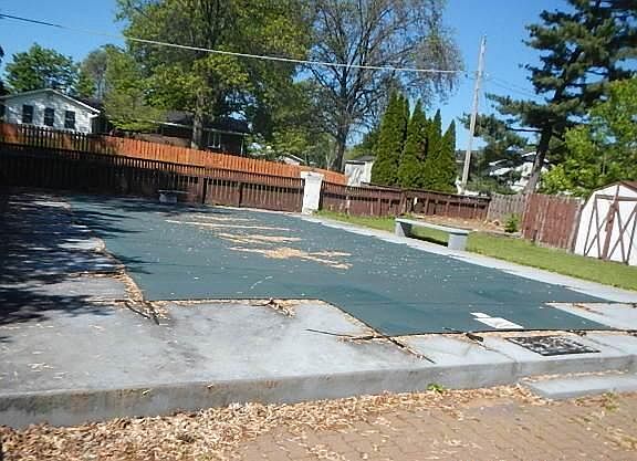 pool