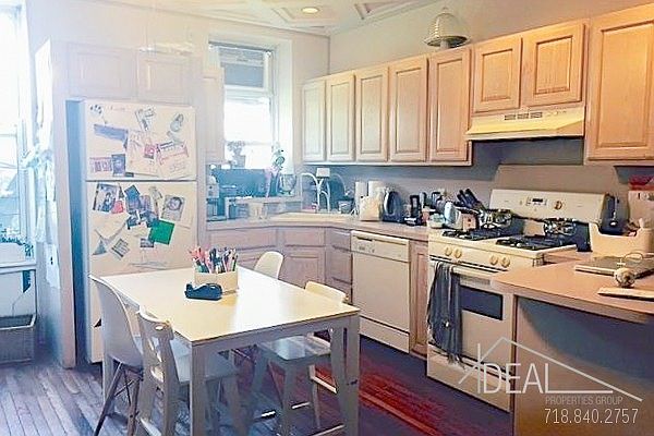 2nd image of 167 Huntington St #2