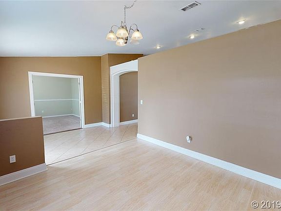 5th image of 2216 Travelers Palm Dr