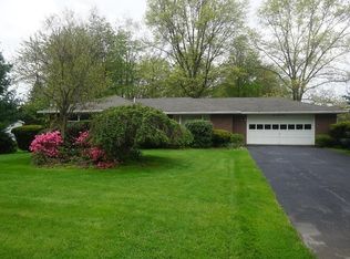 111 Buttercup Rd, Butler, PA 16001