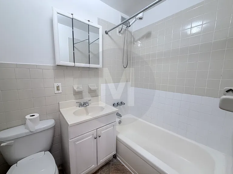 261 W 29th St #2 — Photo 11