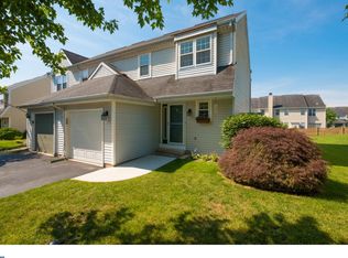 323 Laurel Dr, Royersford, PA 19468