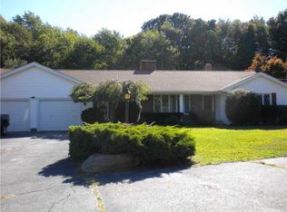 686 Greenville Ave, Johnston, RI 02919