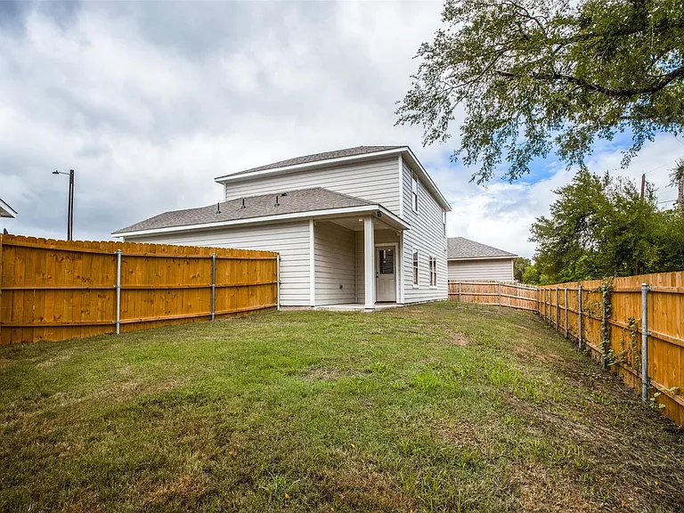 134 Canales Cir — Photo 23