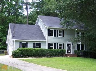 809 Pine Ridge Dr, Stone Mountain, GA 30087