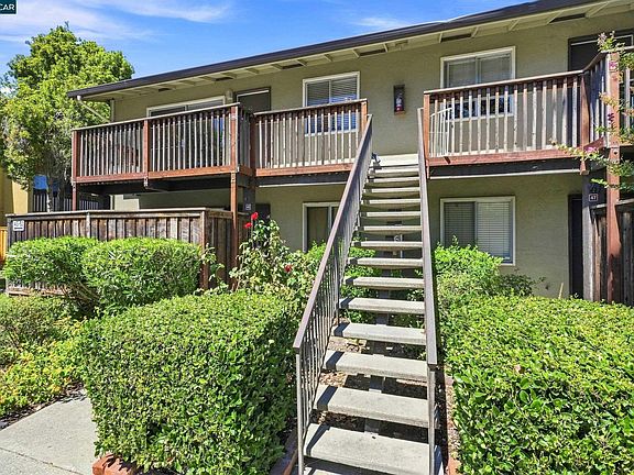 3rd image of 1060 Oak Grove Rd APT 46