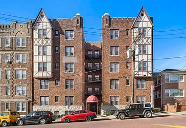 6015 Boulevard East, #D2