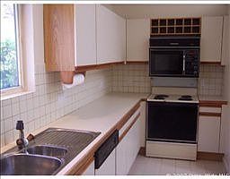4th image of 811 Williamsburg Ct