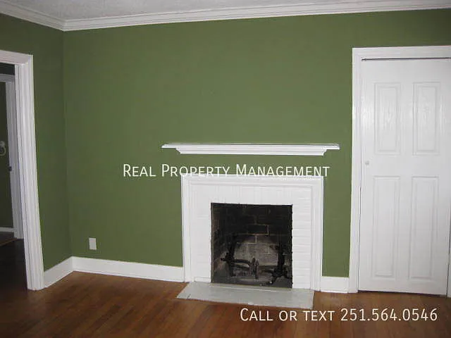 5105 Pineview Ln S — Photo 8