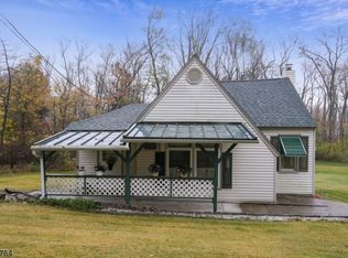 13 Stonehouse Rd, Budd Lake, NJ 07828