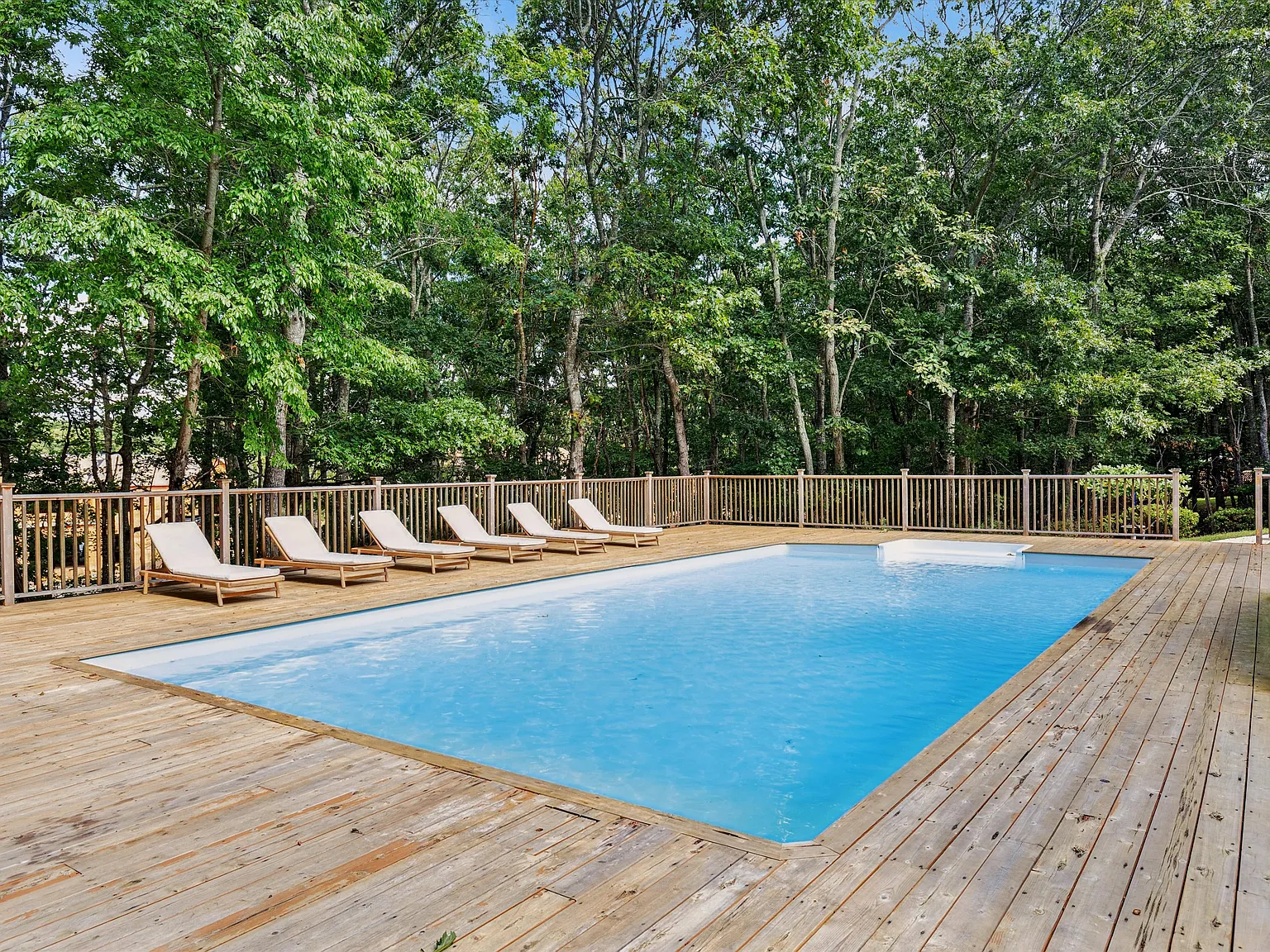 New Renovated Southampton Home with Pool — Photo 4